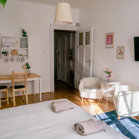 Quiet Apartment Near Buda Castle Budapest Eksteriør bilde